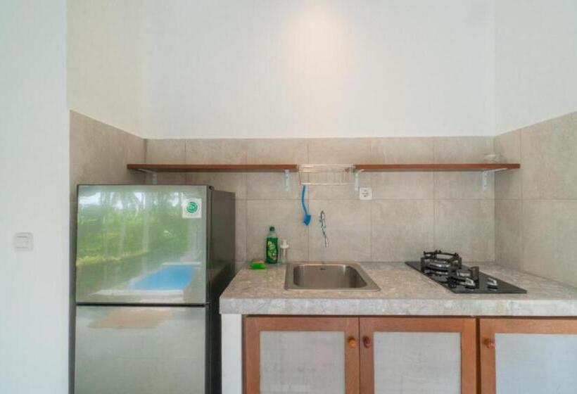 بنسيون Rumah Taman Kutuh