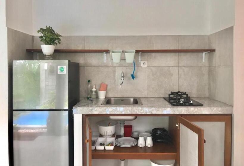 بنسيون Rumah Taman Kutuh