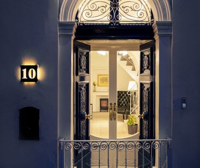 پانسیون Room In Guest Room   The 10 Square   A Townhouse Situated In The Heart Of Siggiewi Village Square