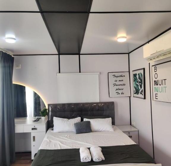 פנסיון The Croft Container Stay