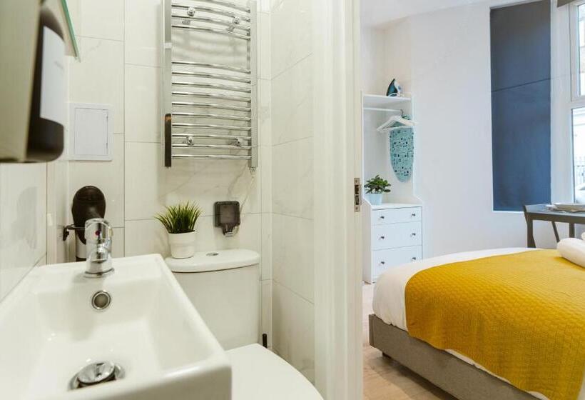 بنسيون The Finsbury Park Star Apartments