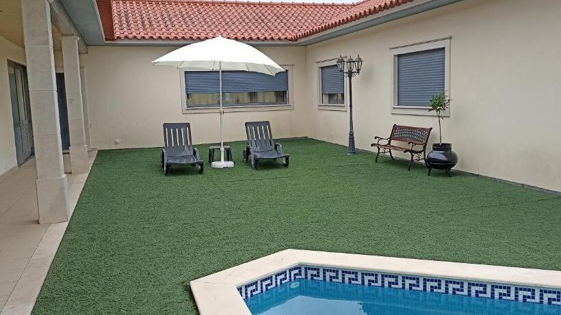 펜션 Vale Poços House