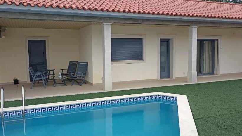 بنسيون Vale Poços House