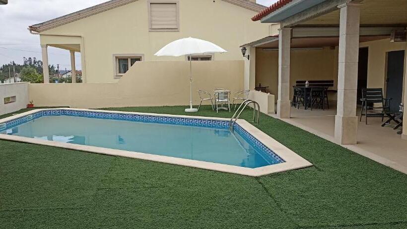 بنسيون Vale Poços House