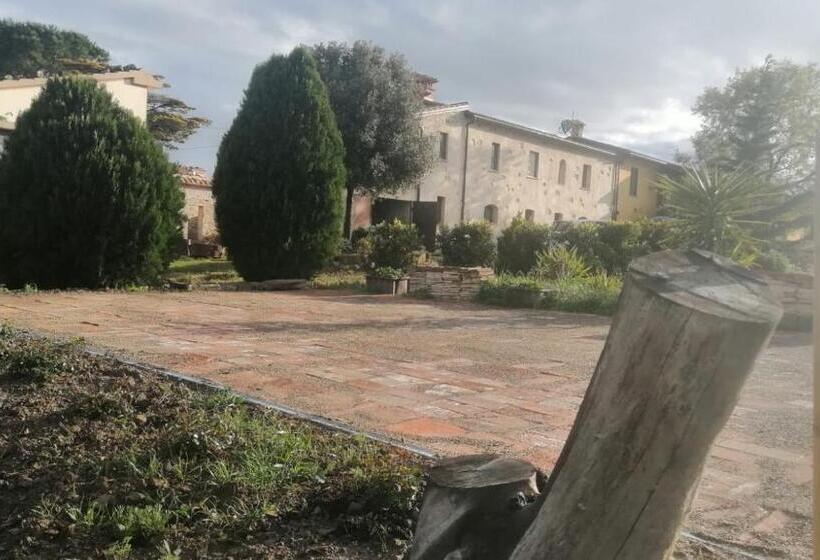 펜션 Vecchio Casale Quercetino   Androne