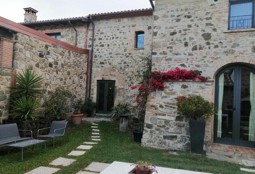 펜션 Vecchio Casale Quercetino   Androne