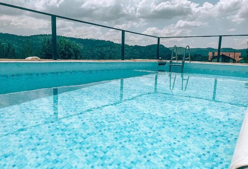 بنسيون Vila Ivan