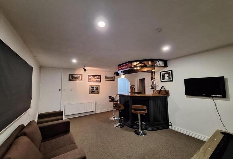 پانسیون Warm Private Homestay Local To Dunedin