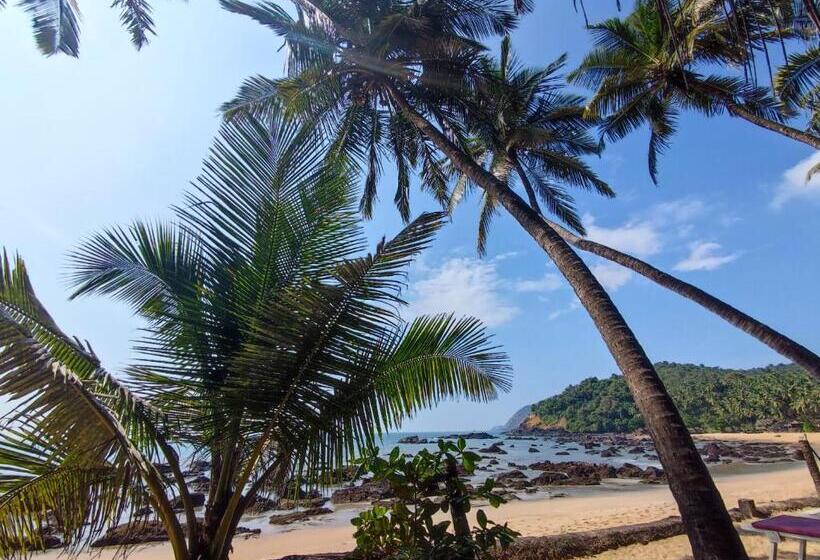 منتجع Sea Front Cottage Little Khola