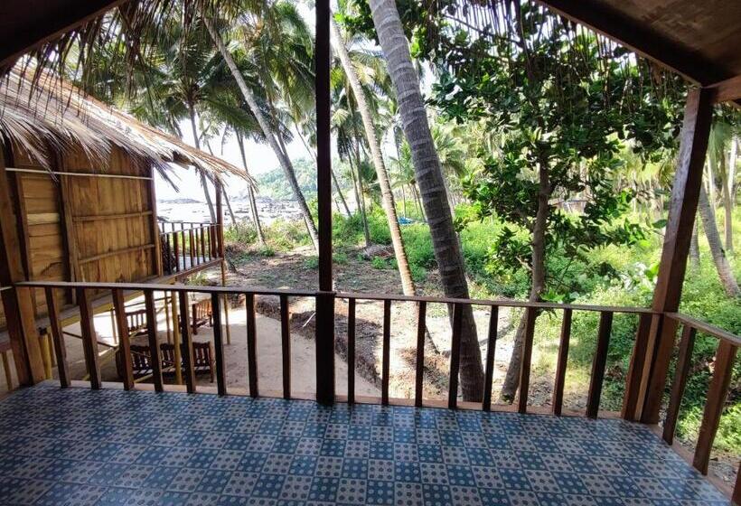 منتجع Sea Front Cottage Little Khola