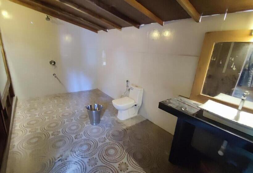 منتجع Sea Front Cottage Little Khola