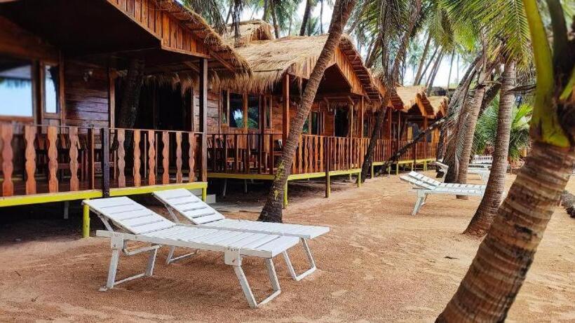 منتجع Sea Front Cottage Little Khola