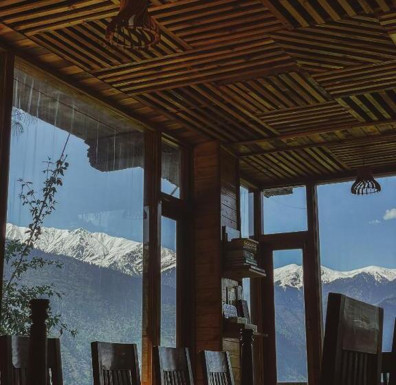 منتجع The Lazy And Slow