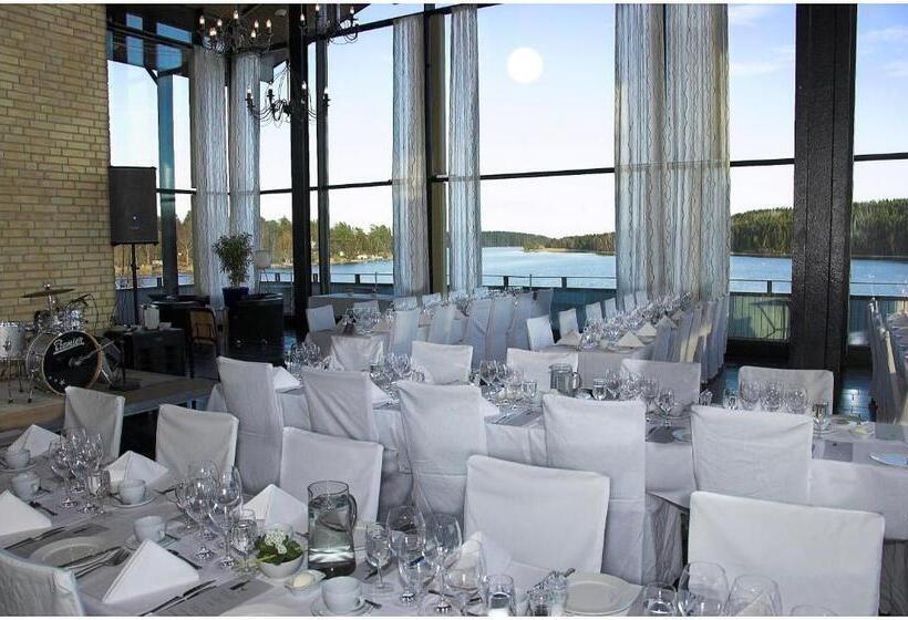 Skåvsjöholm, Hotell & Konferens