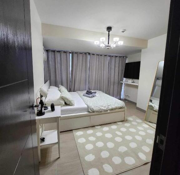 Eastwood Global Plaza Luxury Residence