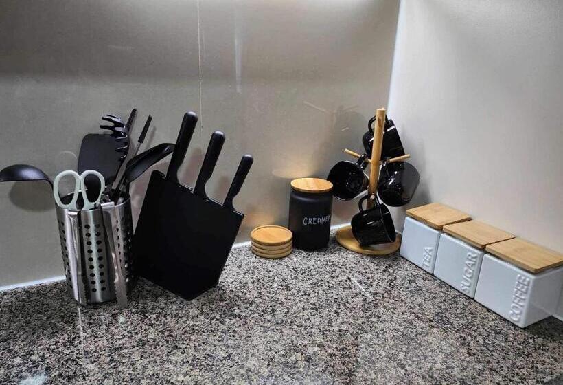 Eastwood Global Plaza Luxury Residence