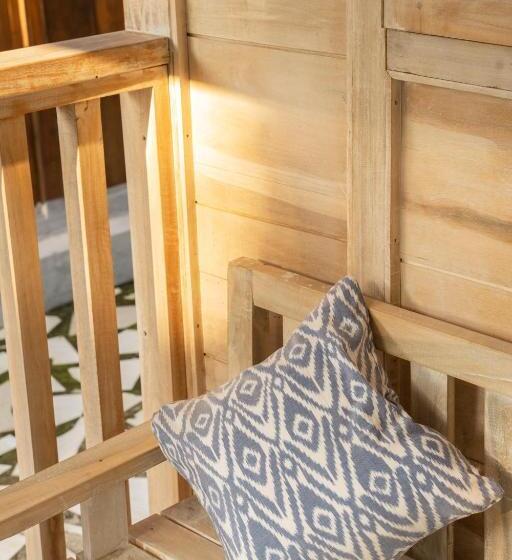 הוסטל Secret Joglo Lebih