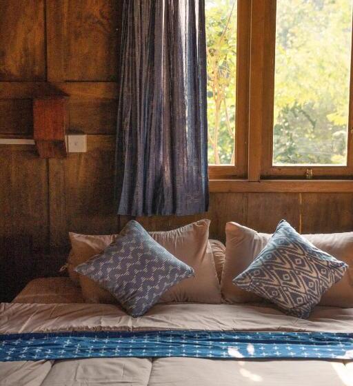 הוסטל Secret Joglo Lebih