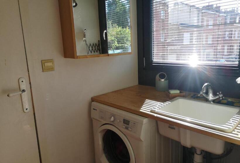 צימר Bnb 4 Personnes 5 Mn Métro Bourg Entrée Et Sdb Indépendantes