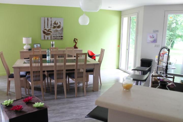 مبيت وإفطار Chambre D’hôtes Le Prieuré