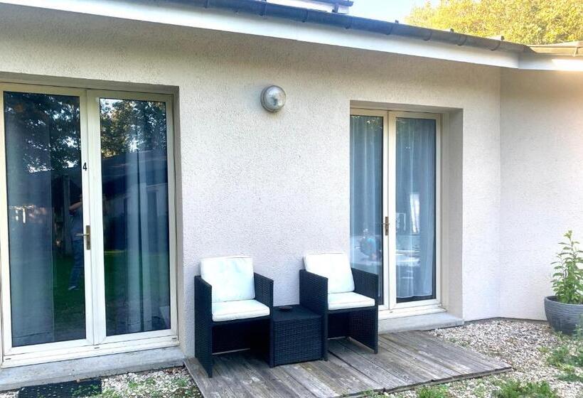 مبيت وإفطار Chambre D’hôtes Le Prieuré