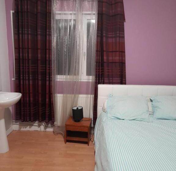 Bed and Breakfast Chambre Privée Dans Une Maison Individuelle