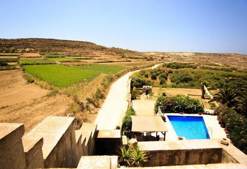 تختخواب و صبحانه Crosslanes Bb