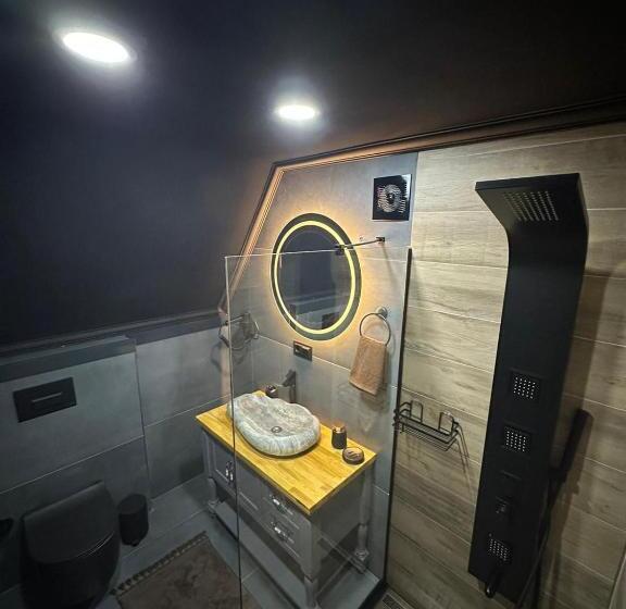 ベッドアンドブレックファースト Eloi Suit Bungalov