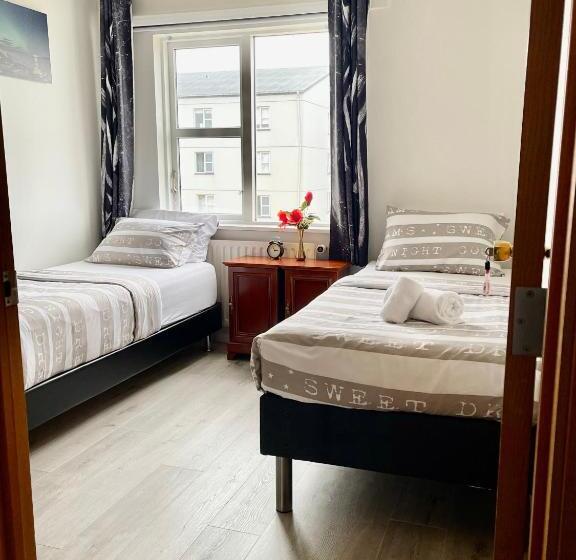 تختخواب و صبحانه G 1215 Apartment