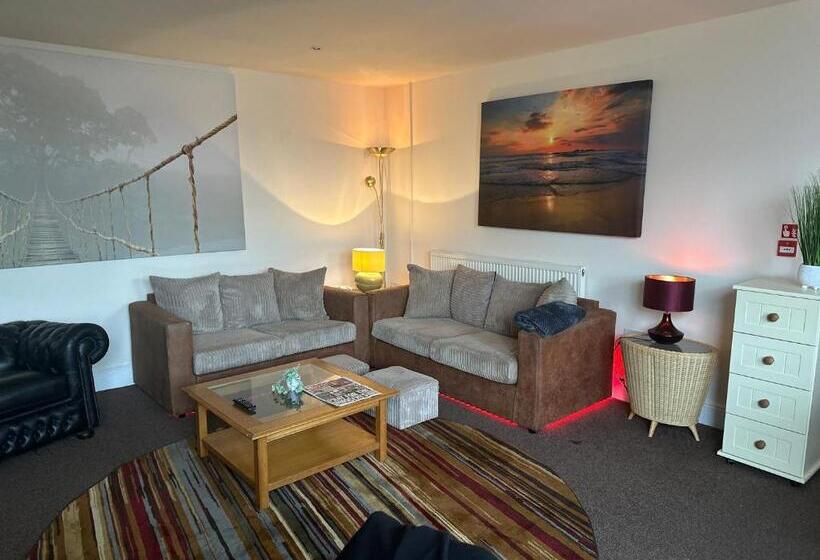 مبيت وإفطار Moor Park Apartments