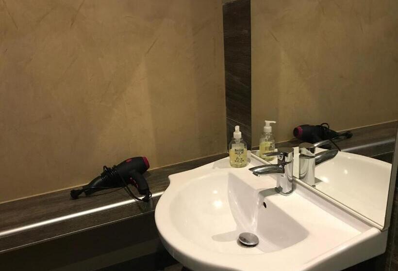 민박 Villa Santoni