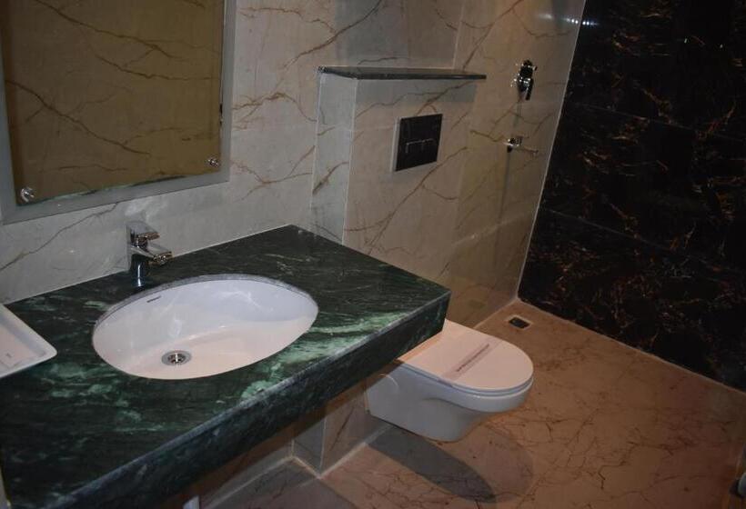 Chopta House Hotel And Restaurant