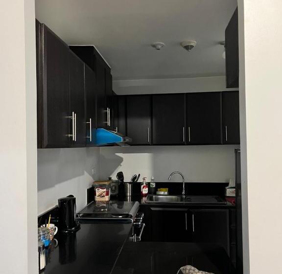 Cozy & Spacious 3br Unit In Manhattan Parkview Tower2