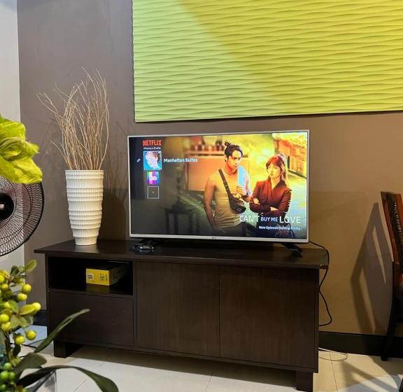 Cozy & Spacious 3br Unit In Manhattan Parkview Tower2