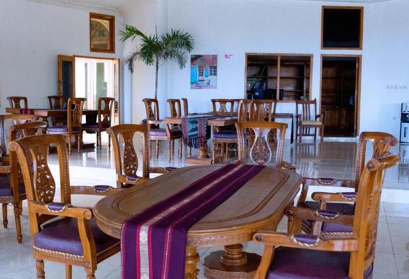 Frans Bernadus Hotel And Resto