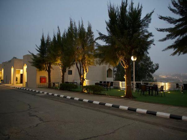 Ghodran Hotel And Resort