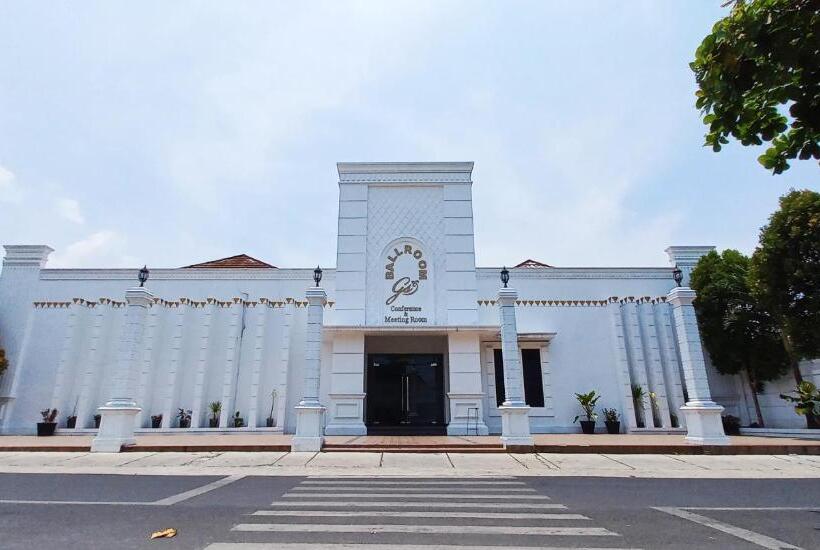 Grand S Kuntum Hotel Syariah