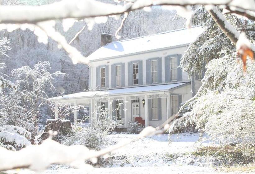 Historic Seaton Springs Farm B&b   J Seaton King Room & Private Bath