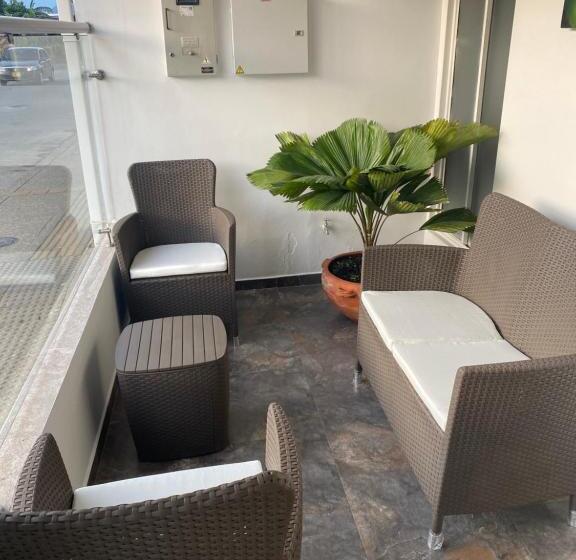 Отель Arrendajo