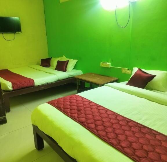 هتل Auro Beach Stays