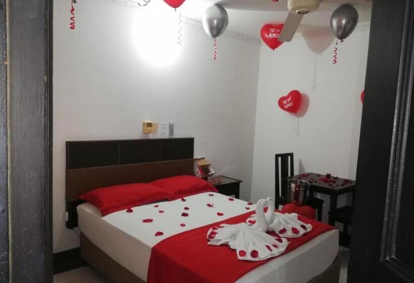 هتل Buenos Aires Club Inn