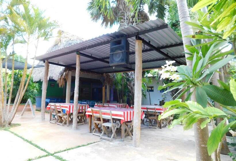 Отель Centro Social Ecoturistico La Alberca