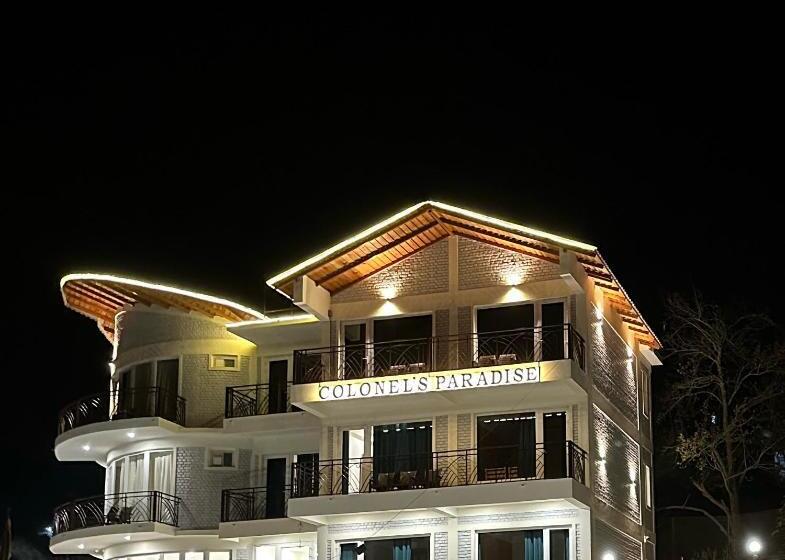 ホテル Colonels Paradise