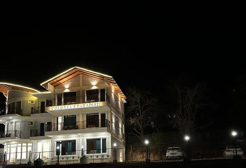 ホテル Colonels Paradise