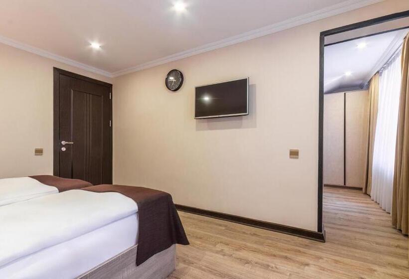 בית מלון כפרי Deluxe City