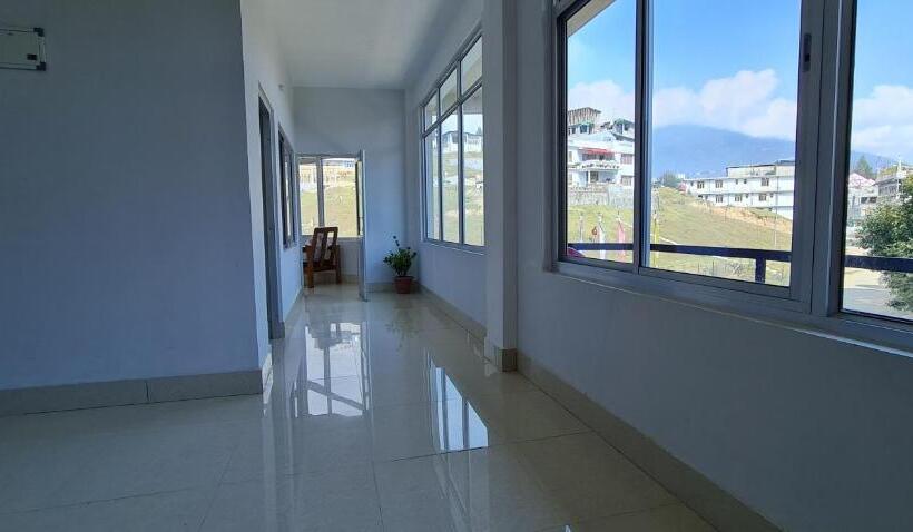 ホテル Dewa Elegance