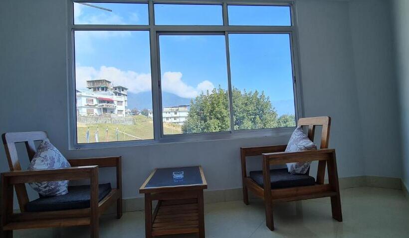 ホテル Dewa Elegance