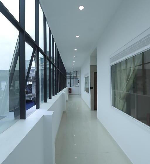 酒店 Dream Suite, Kattappana