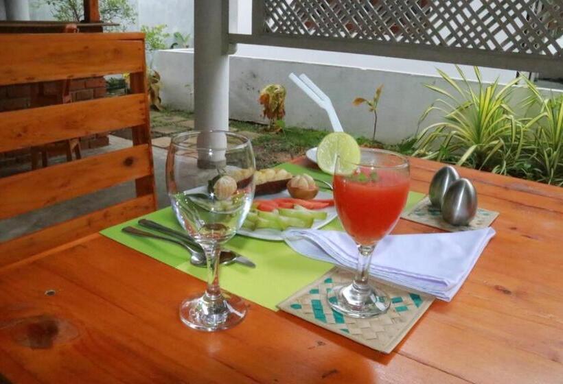 호텔 Dream S Tree Ayurveda Villa Ahungalla