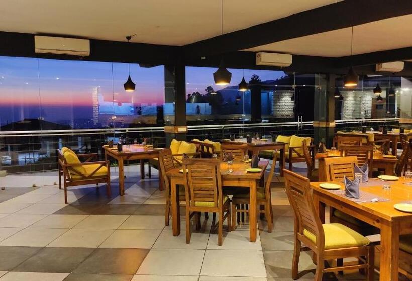 Отель Great Empire